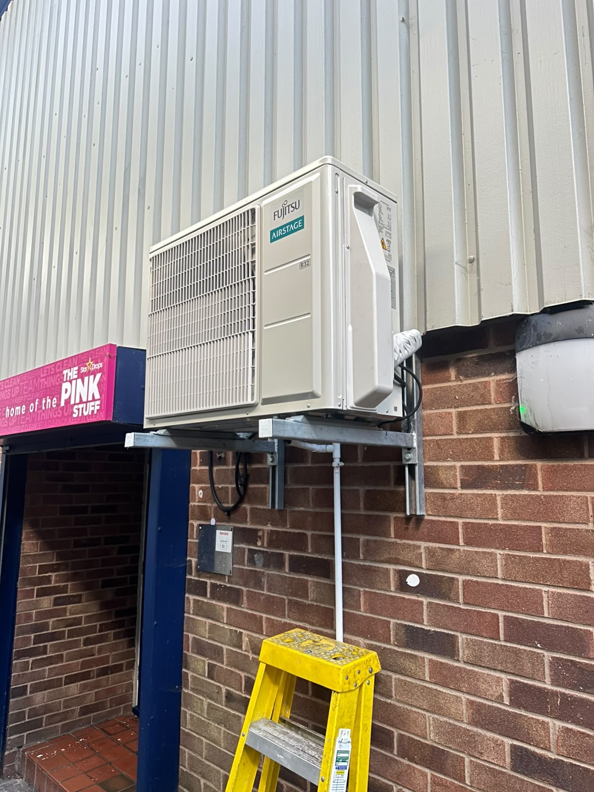 Commercial outdoor unit installation